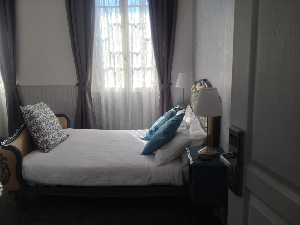 Hotel Le Petit Dragon Rouge Miers Pokój zdjęcie