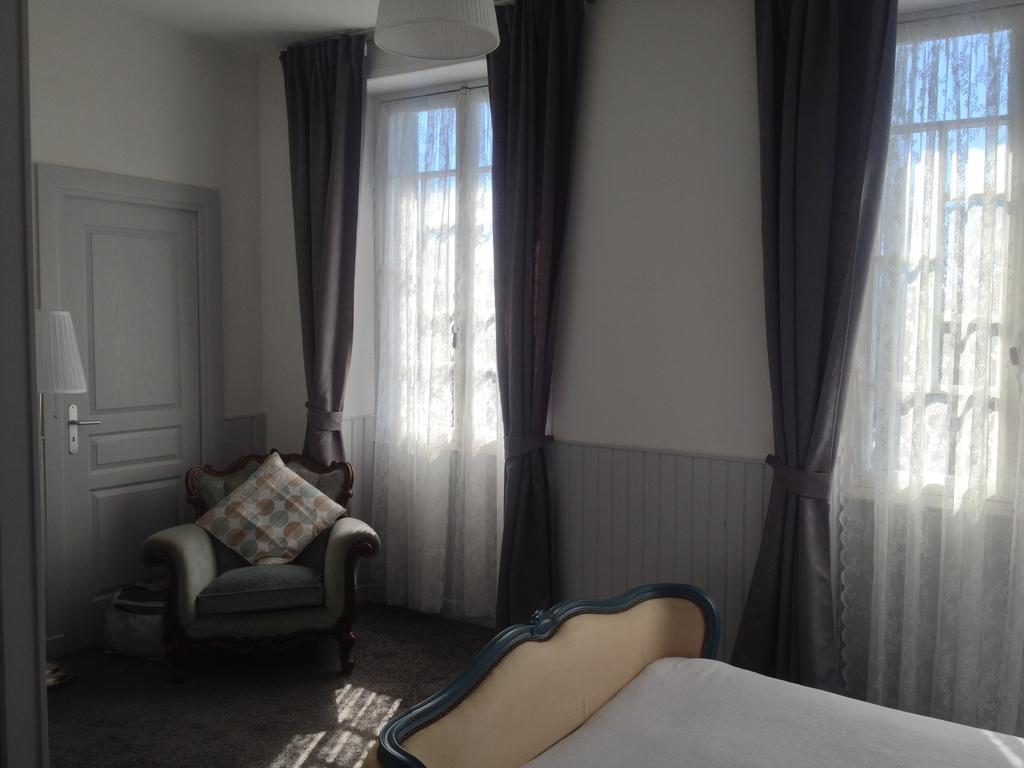 Hotel Le Petit Dragon Rouge Miers Pokój zdjęcie
